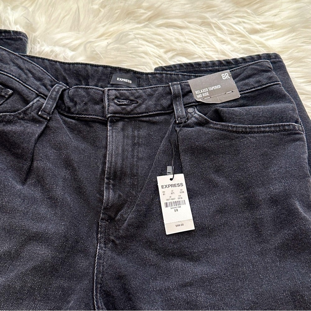 Express Mid Rise Washed Black Pleated Baggy Tapered Jeans 8R - Picture 7 of 8